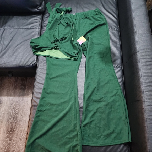 SHEIN Pants - BoGo 🥳nwt sexy green halter top and wide leg pants 2 piece set